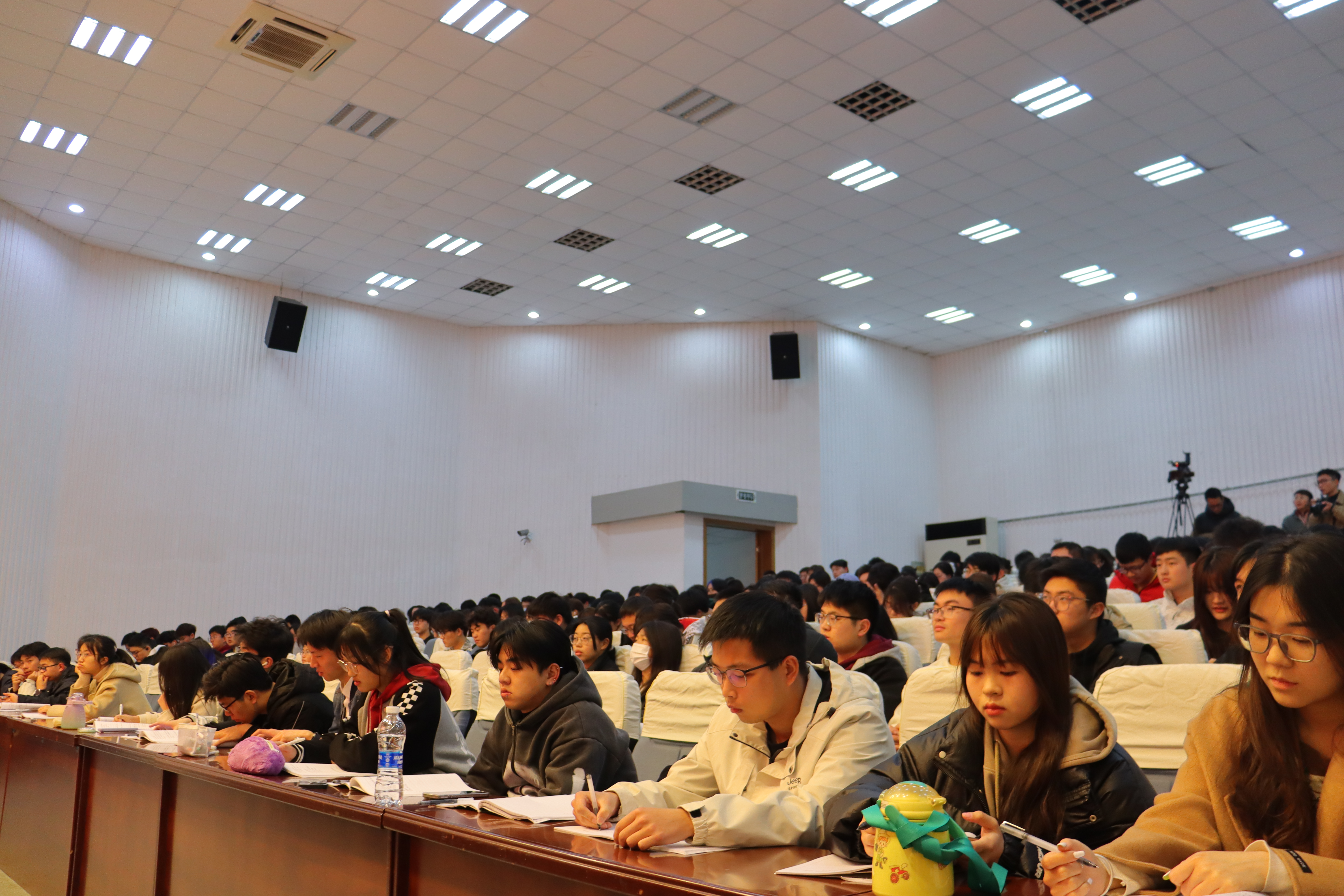 1710895227873538.jpg 1710895227873538.jpg